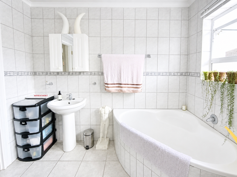 3 Bedroom Property for Sale in Paradise Western Cape